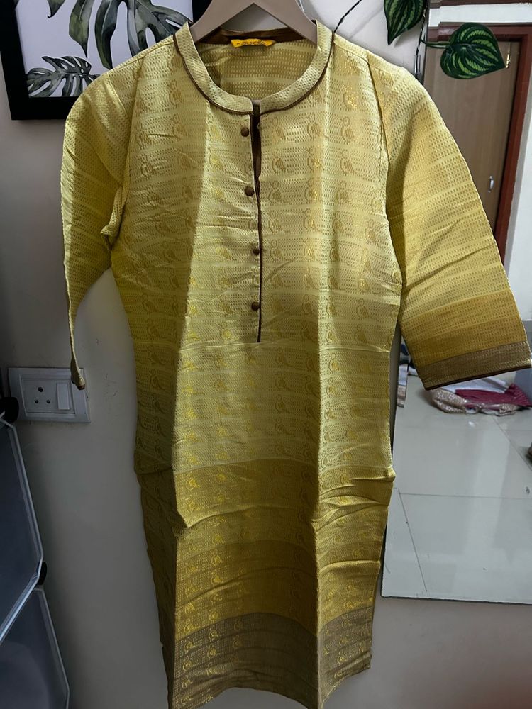 Aurelia Golden Kurta