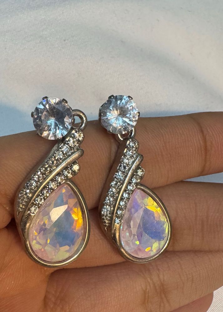 Elegant Teardrop Dangle Earrings