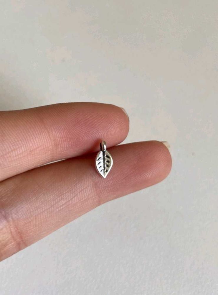 Leaf Stud pendent necklace