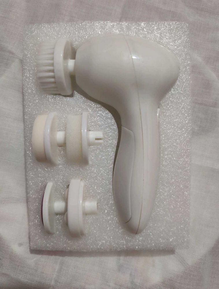 Facial Cleansing Brush