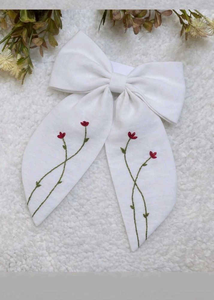 Floral Embroidered Hair Bow (Pack of 1) random pie