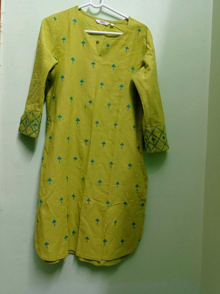 Women Kurta From Max