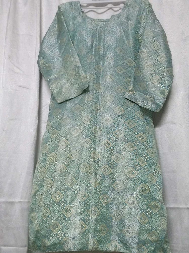 Banarasi Saree Ke design wali soft kurti