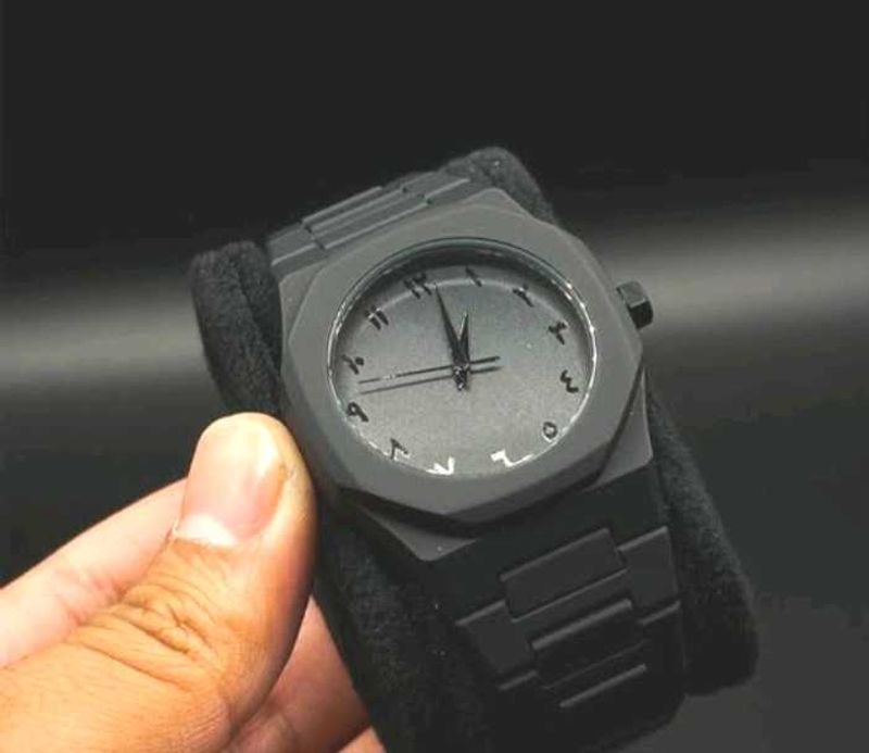 Sleek Black Watch with Elegant Arabic Dial - Timel