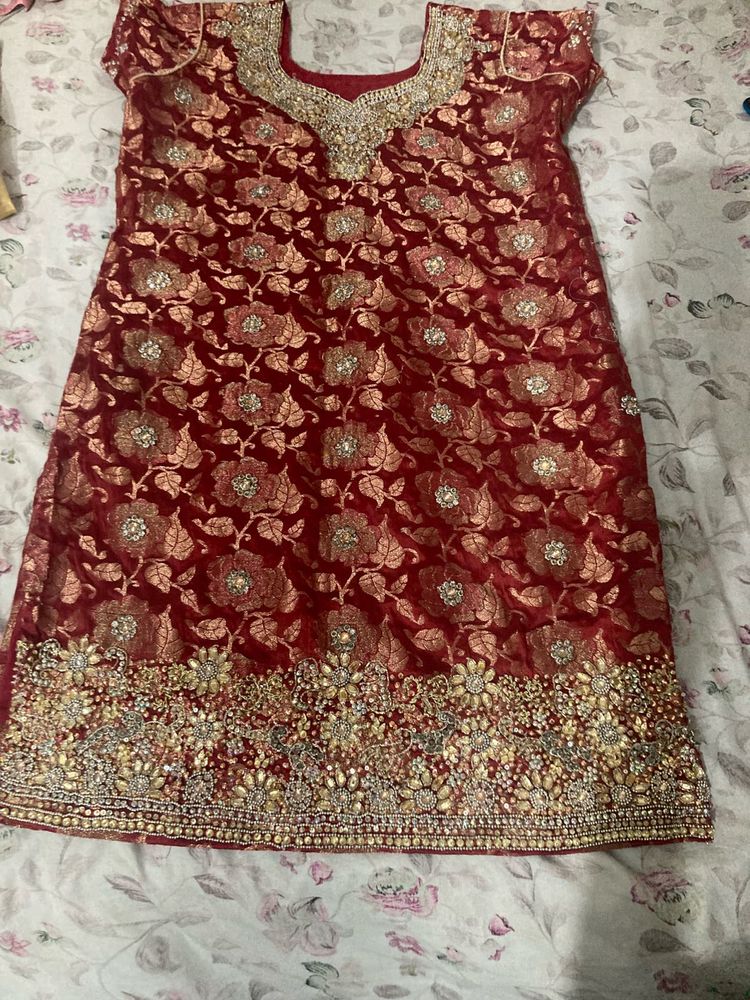 Maroon &amp; Gold Embroidered Indian Set+ 1 Yellow Set