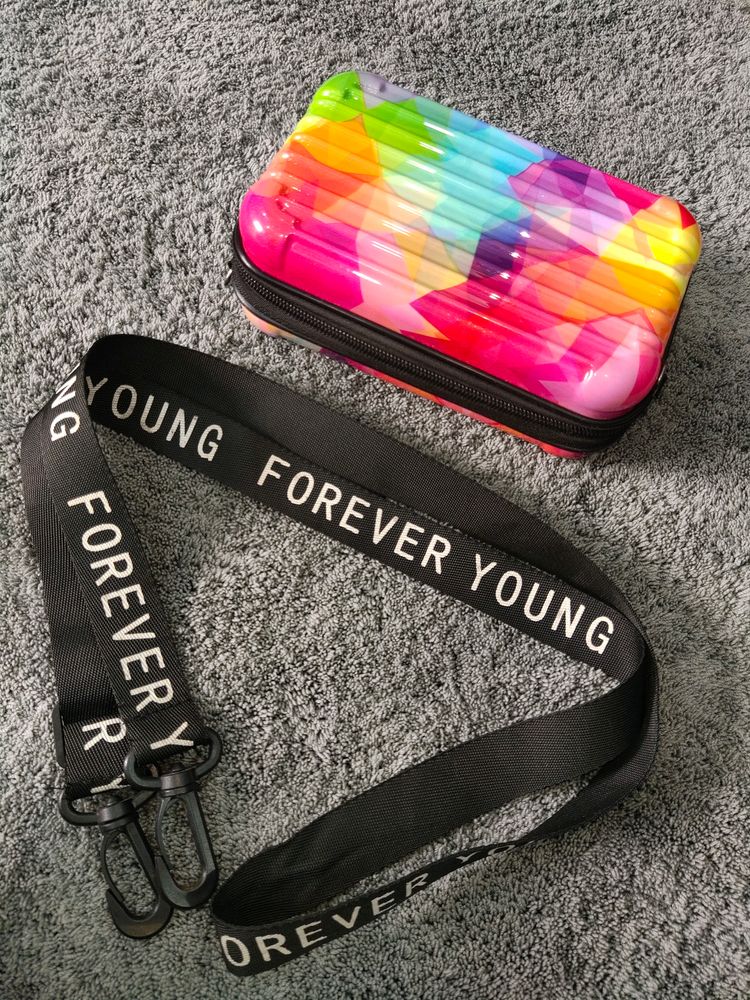 DESIGNER BOX SLING😍