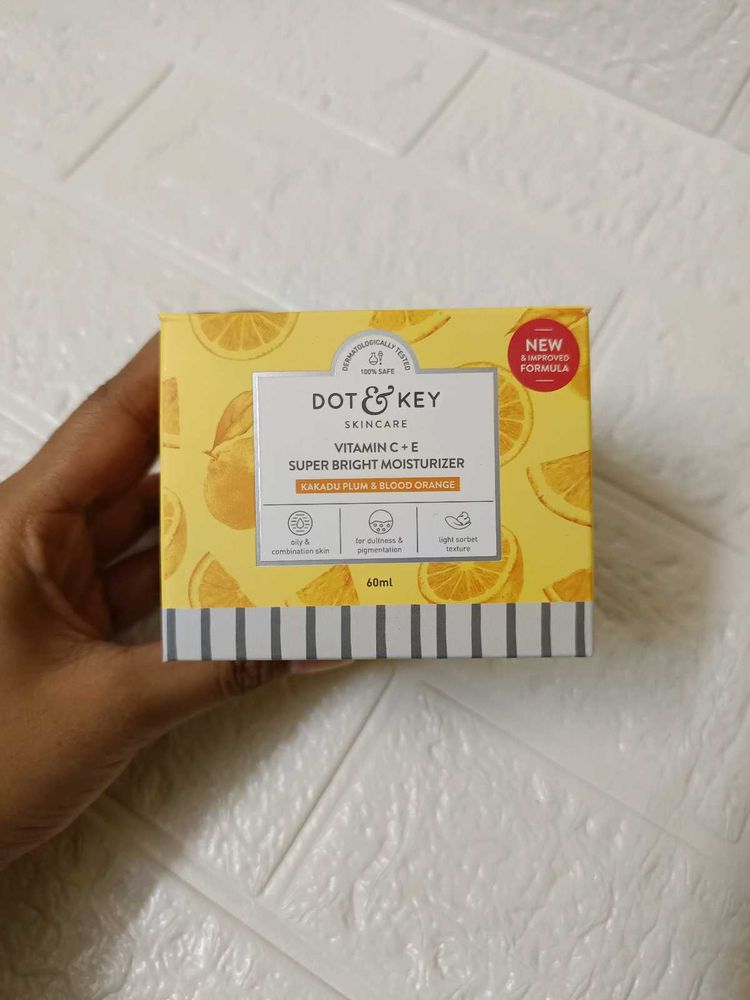 Dot &amp; Key Super Bright Moisturizer