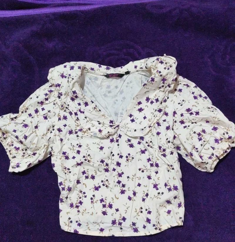 Floral Print Peter Pan Collar Top
