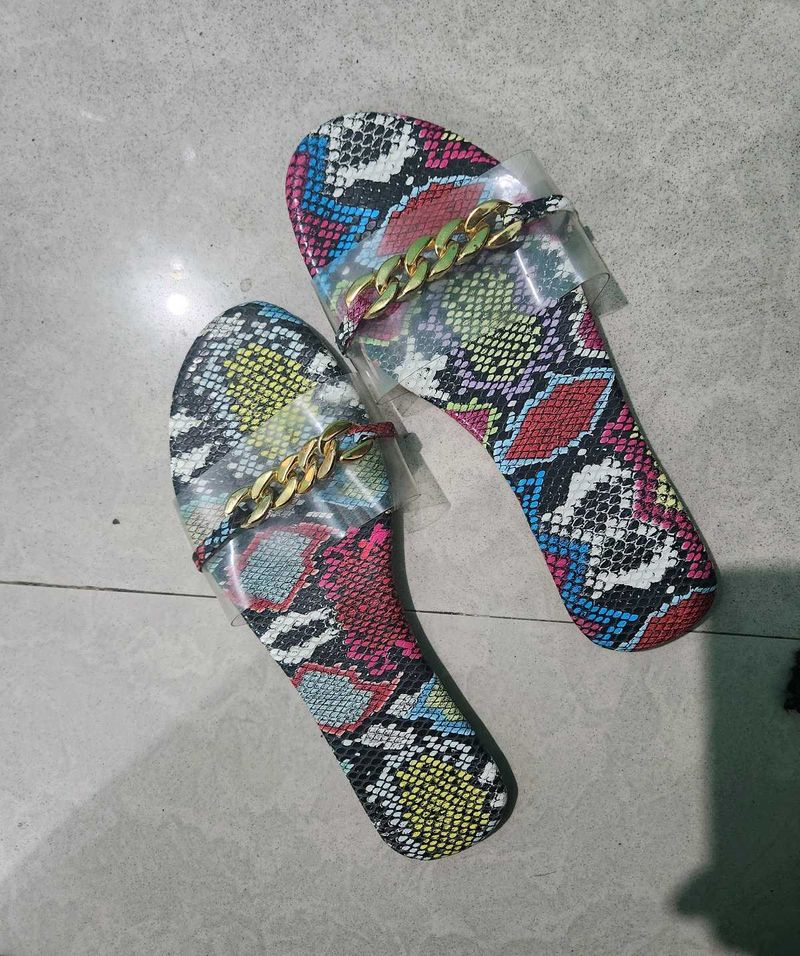 Stylish Snakeskin Print Slides