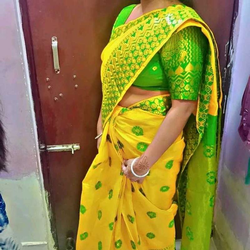 light and comfortable saree