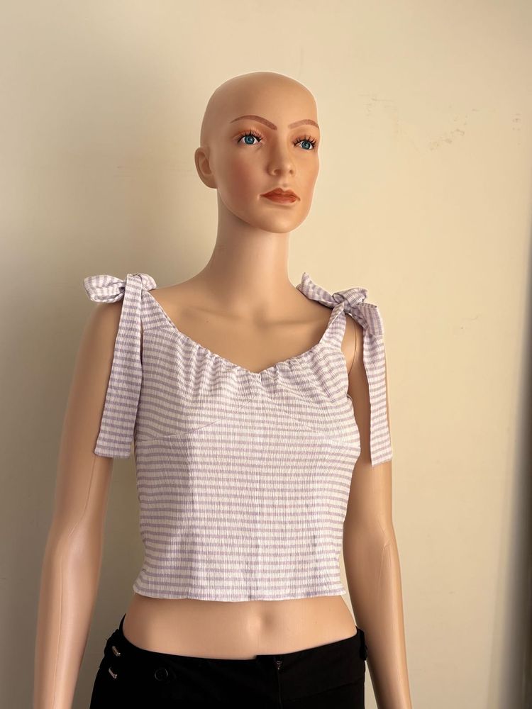 Trendy Knotted Top
