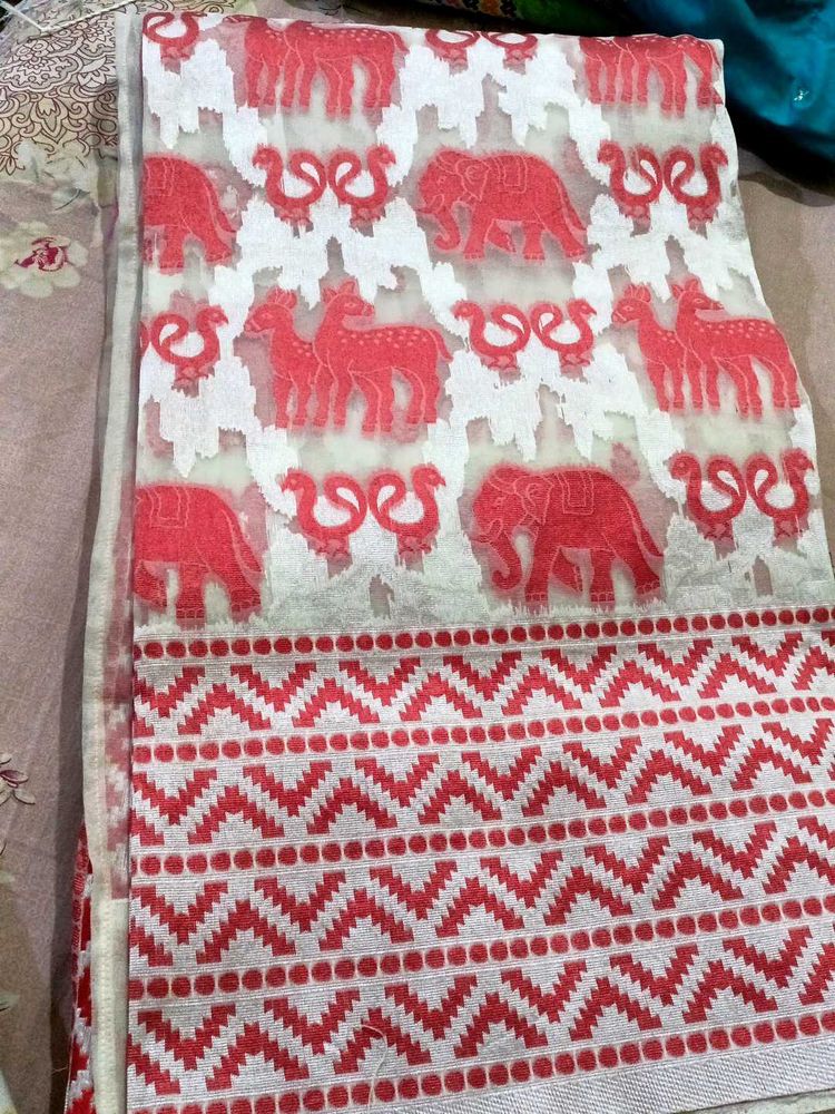 Red &amp; White Patterned Fabric