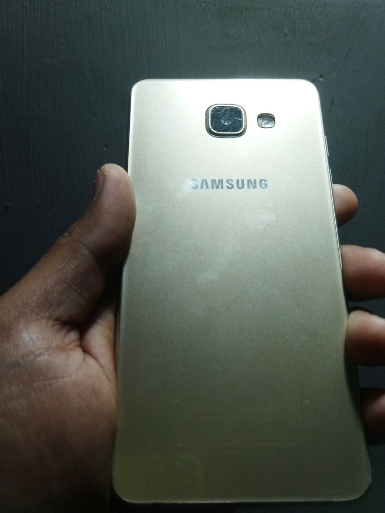 Samsung Galaxy A7 (2016)