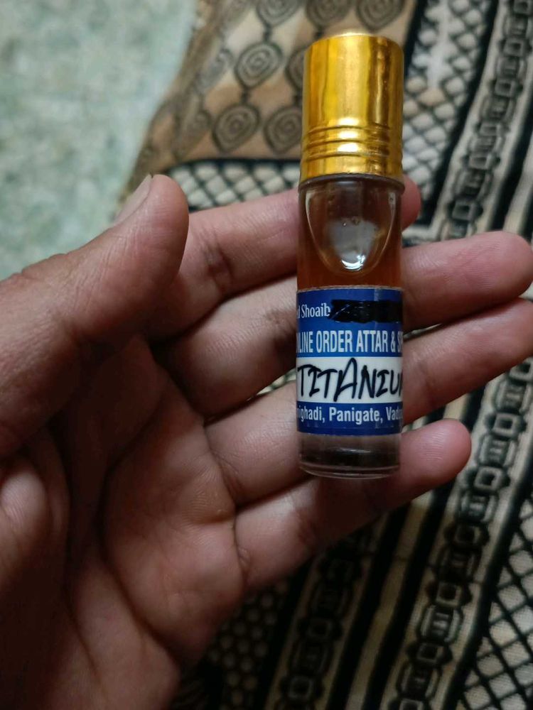 Titanium Roll On Attar