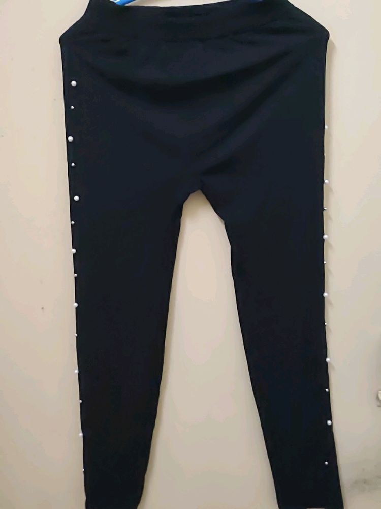 Black Leggings With Pearls