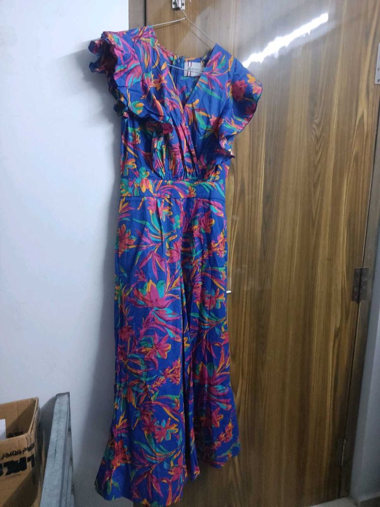 Dreamy Jumpsuit For Beach And Party Vibe