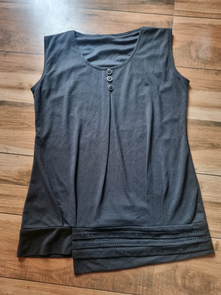 Black starachble sleeveless top (size XL)