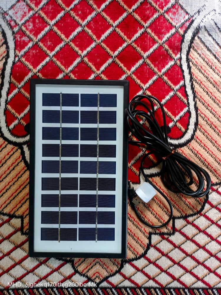 SOLAR PANEL WITH 1 LED LIGHT
