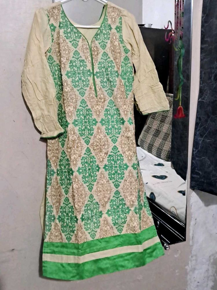 Pakistani Green Kurta (Do Sooti Kdhai