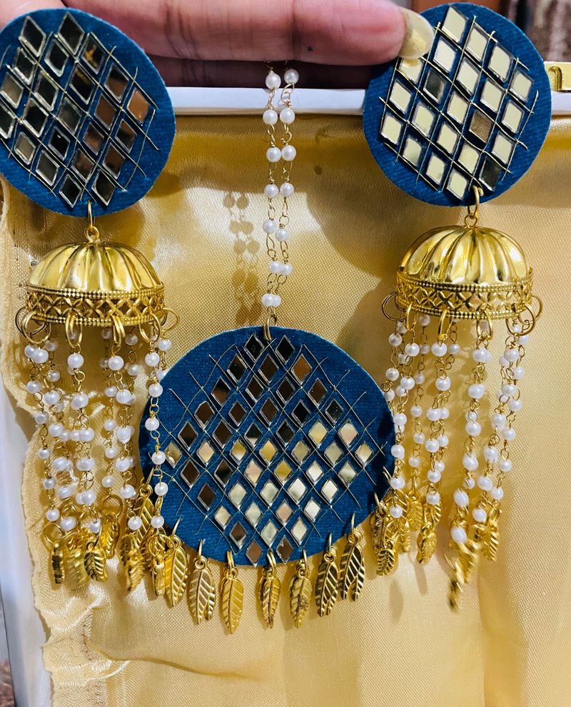 Beautiful Earrings With  Maang Tika Set ♥️