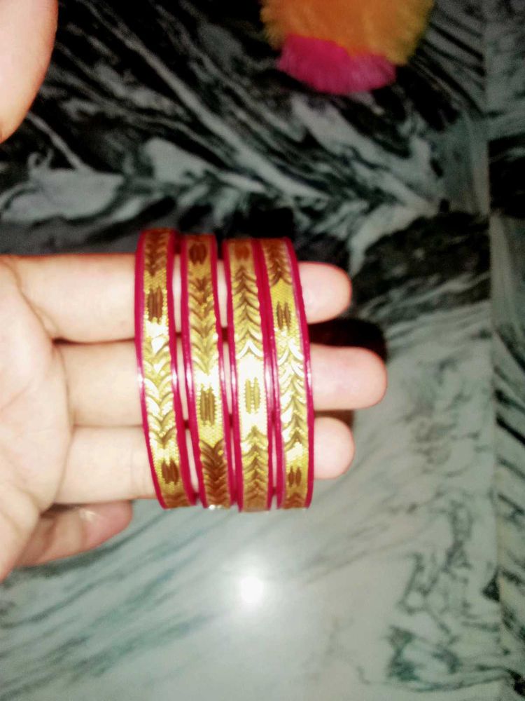 Red &amp; Gold Bangles - Set of 4