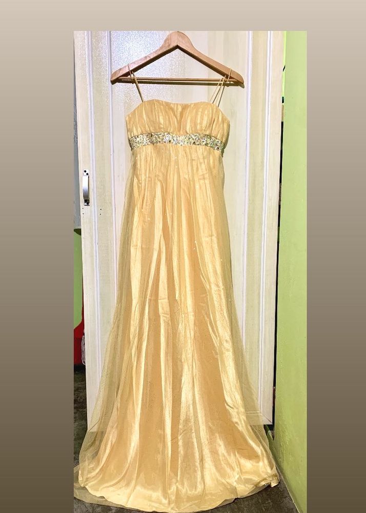 Elegant Gold Formal Gown