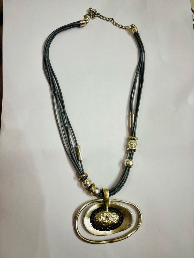 Handpicked Stylish Necklace