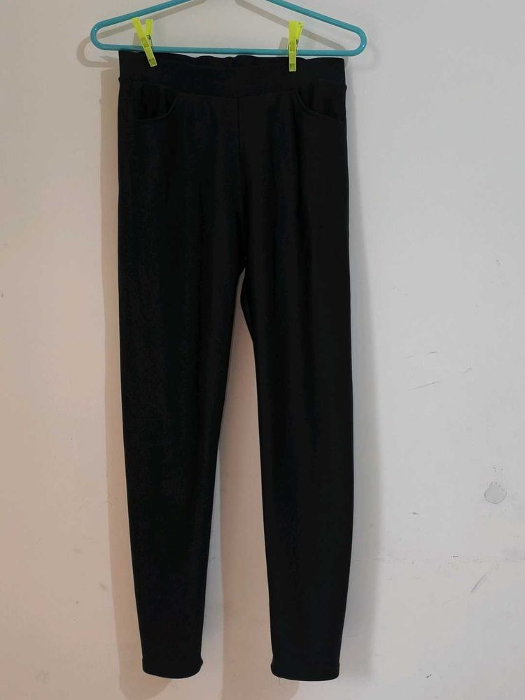 Women Black Pant
