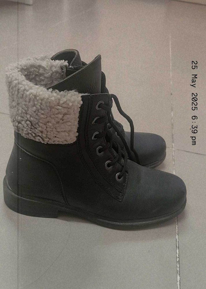 Black Boots