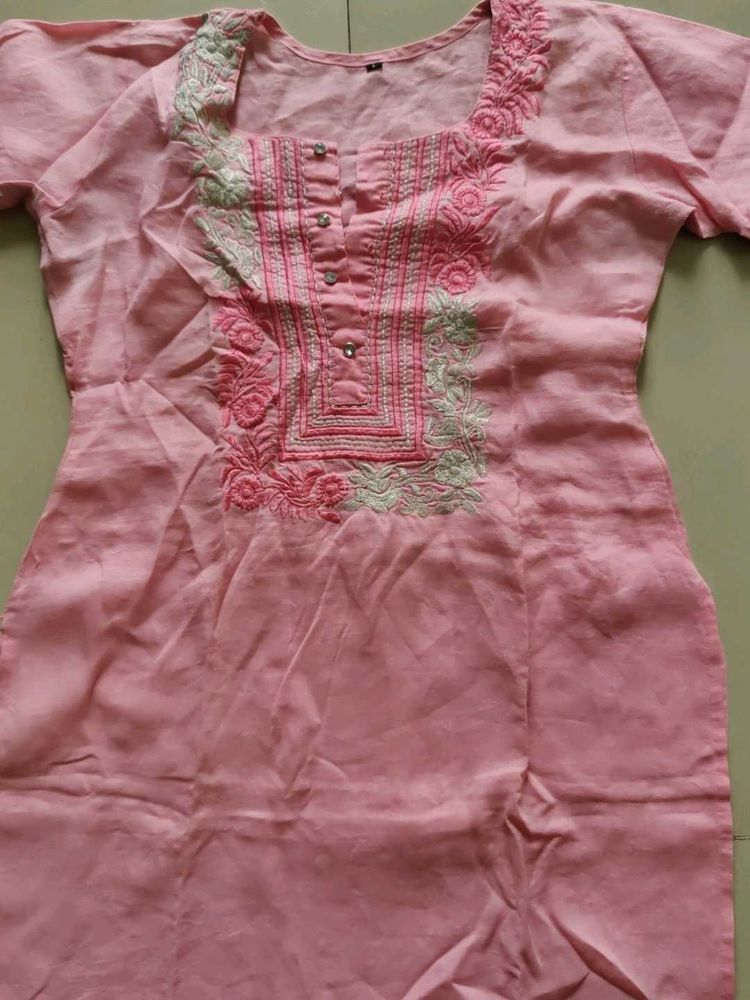 Elegant Pink Embroidered Kurta