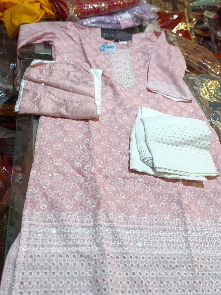 Elegant Pink Embroidered Kurta Set