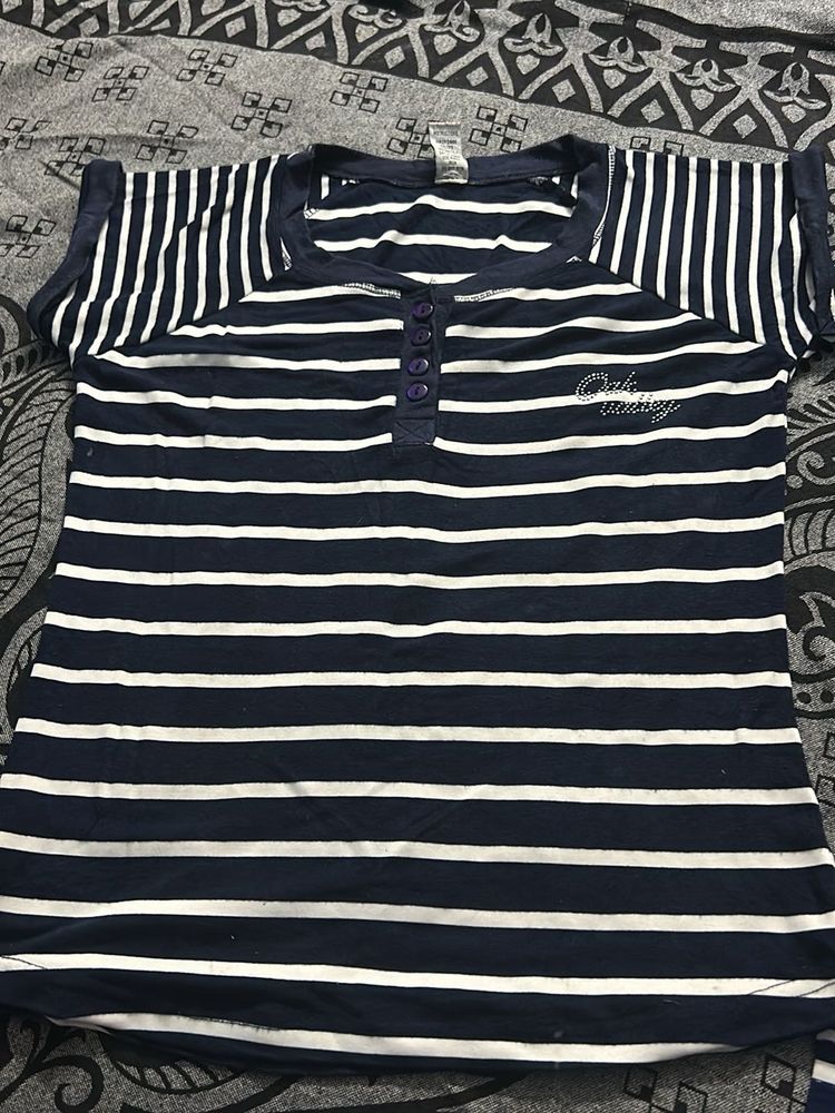 basic t-shirt for women