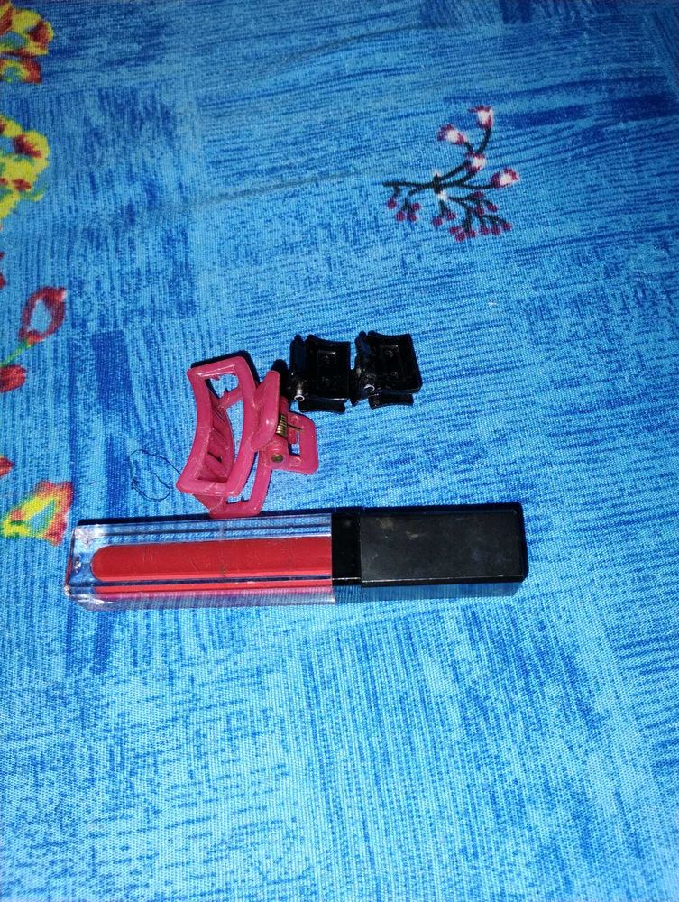 Lipstick &amp; Hair Clips