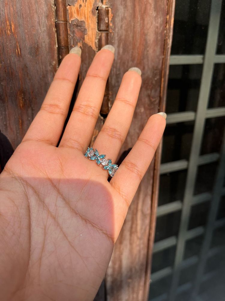 Floral Design Ring