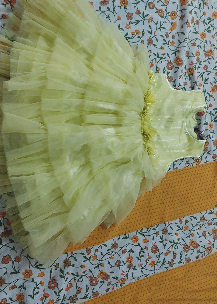 GIRLS&#39;S YELLOW SOFT NET GOWN
