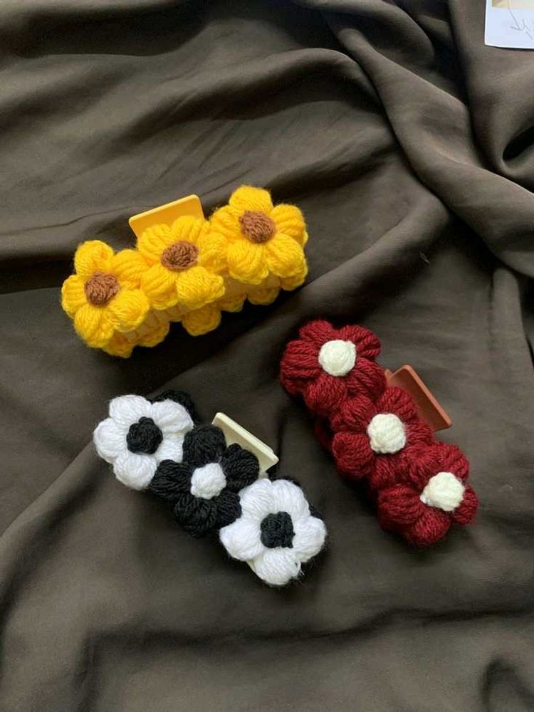 Floral Crochet Hair Claw Clips( set of 2)