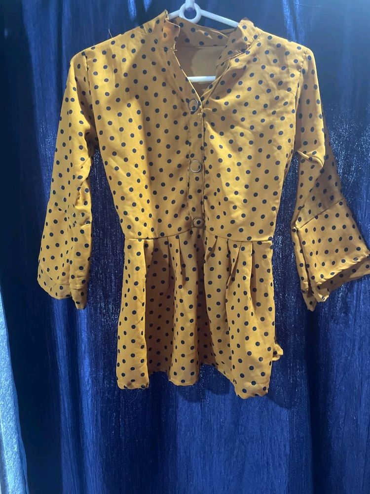 MUSTARD COLOUR TOP