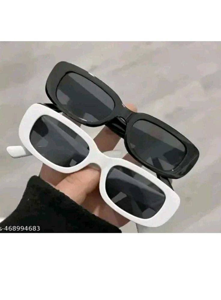 Retro Sunglasses - Black &amp; White