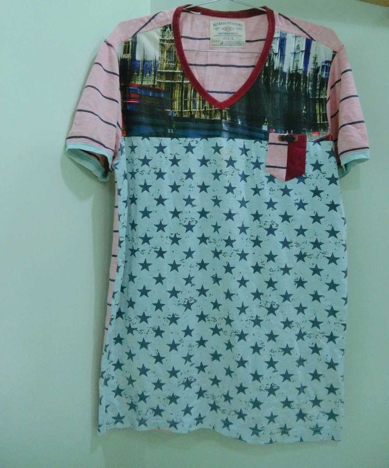 MEN V SHAPE MULTICOLOR TSHIRT