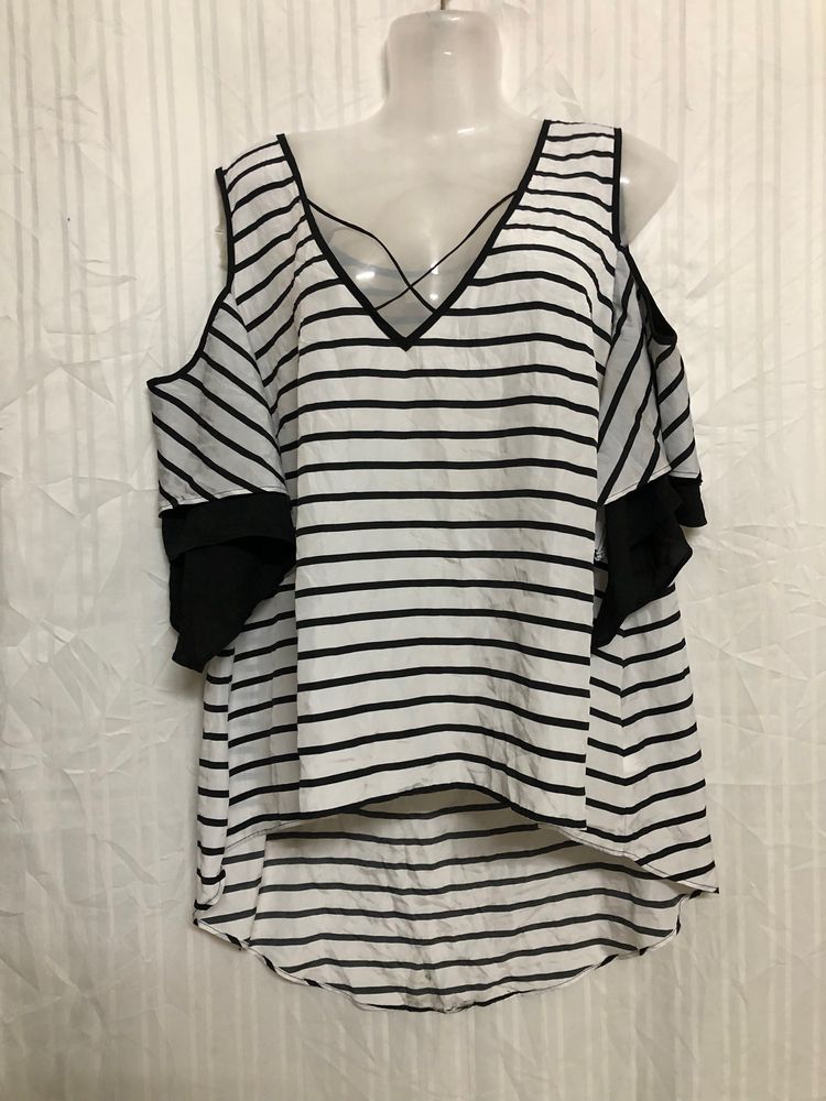 Blsou White Top