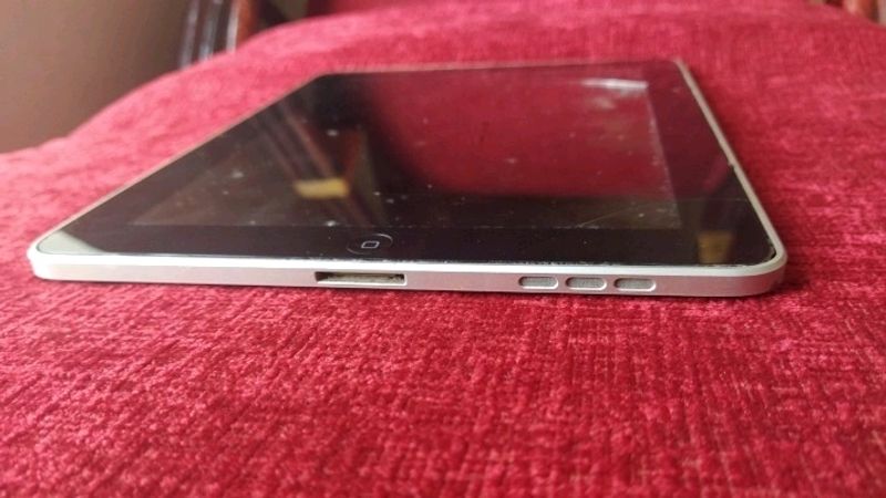 Apple Ipad 1st gen 64gb NOT WORKING