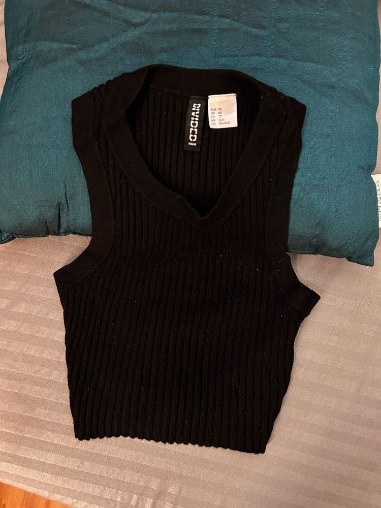 H&amp;M Crop Top Women