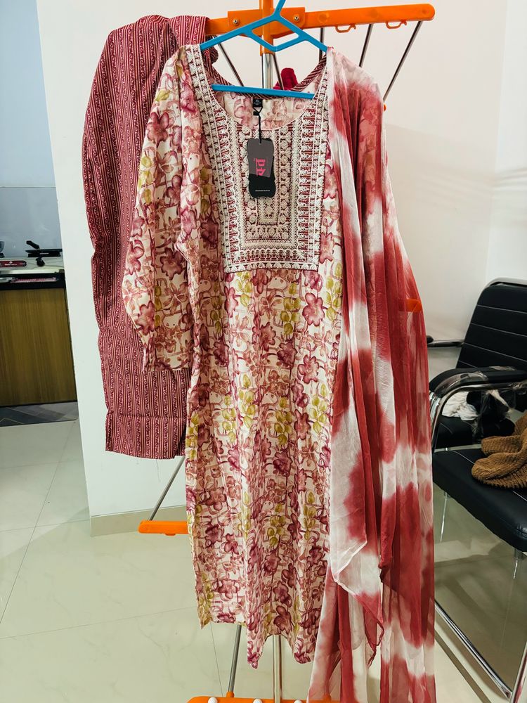 Fresh Red Kurta Set with Dupatta – Never Worn