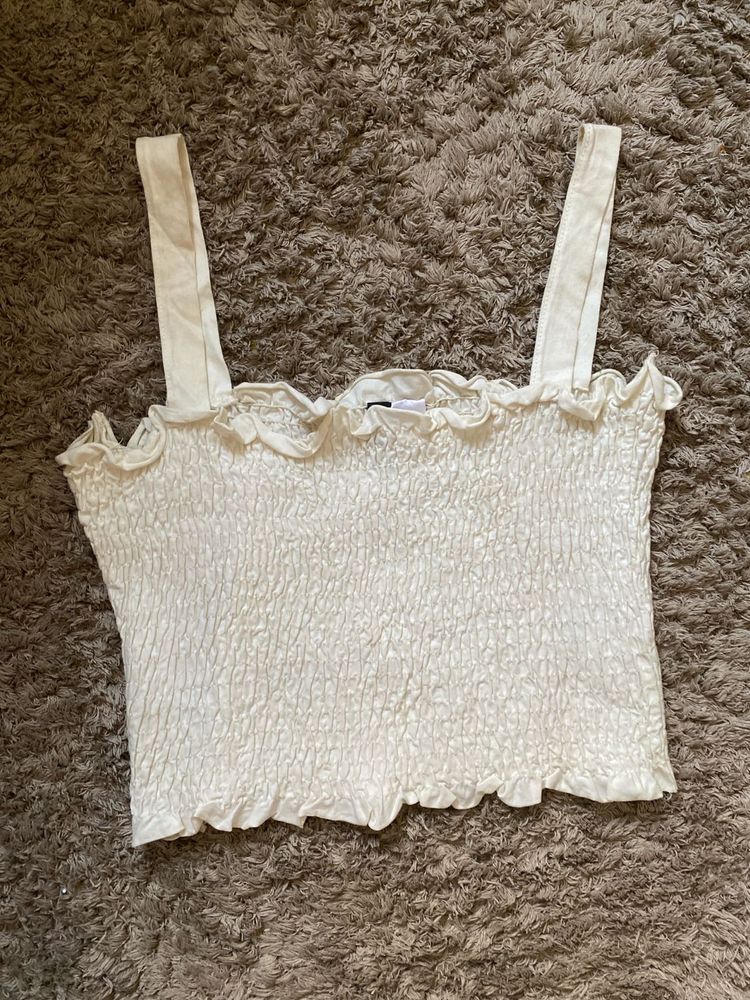 Off White sleevless crop top