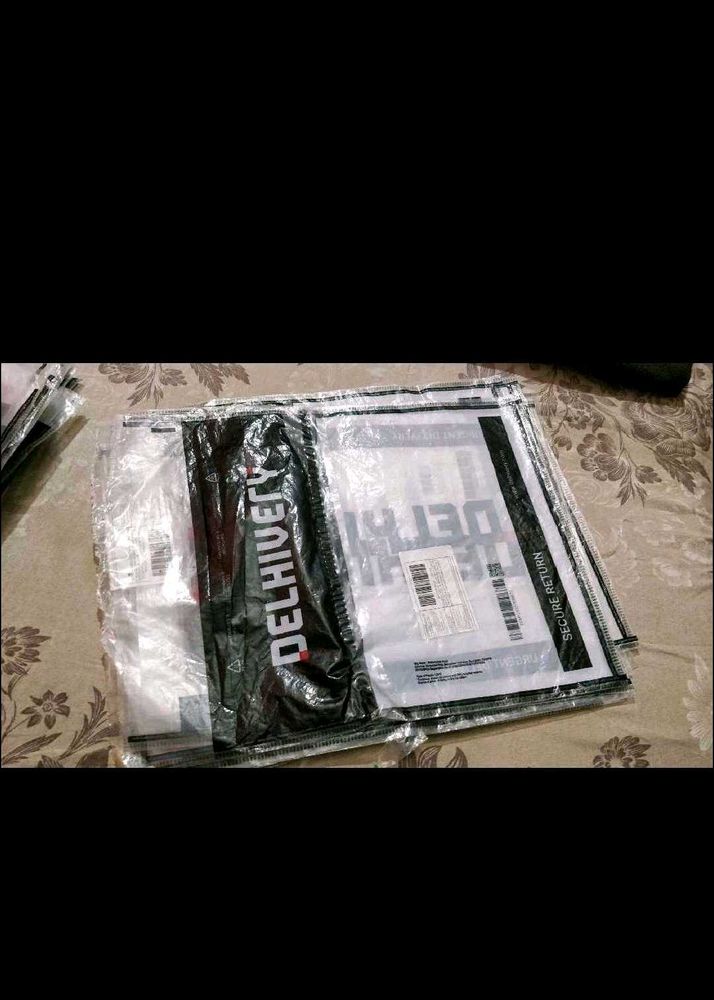 One Time Used 35 Shipping Bag With 10 Empty Boxes
