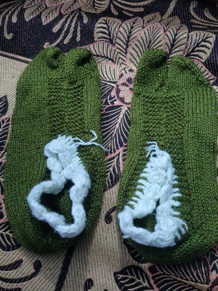 Handmade Knitted Green Booties