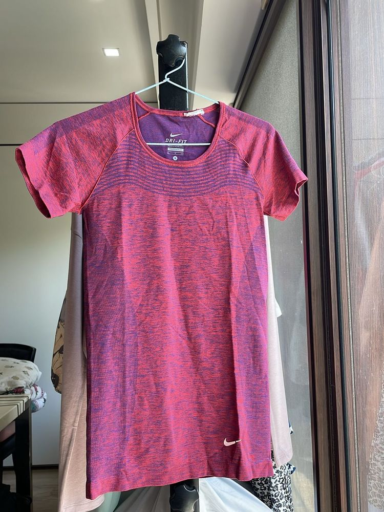 Nike Sports T-shirt