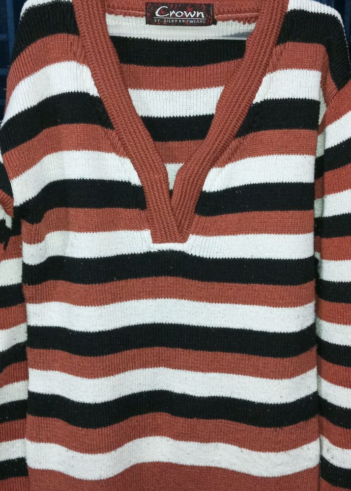 Women Wollen V Neck Sweater