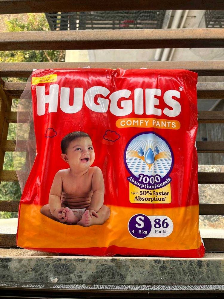 Huggies Baby Diapers S Size, 86 Count