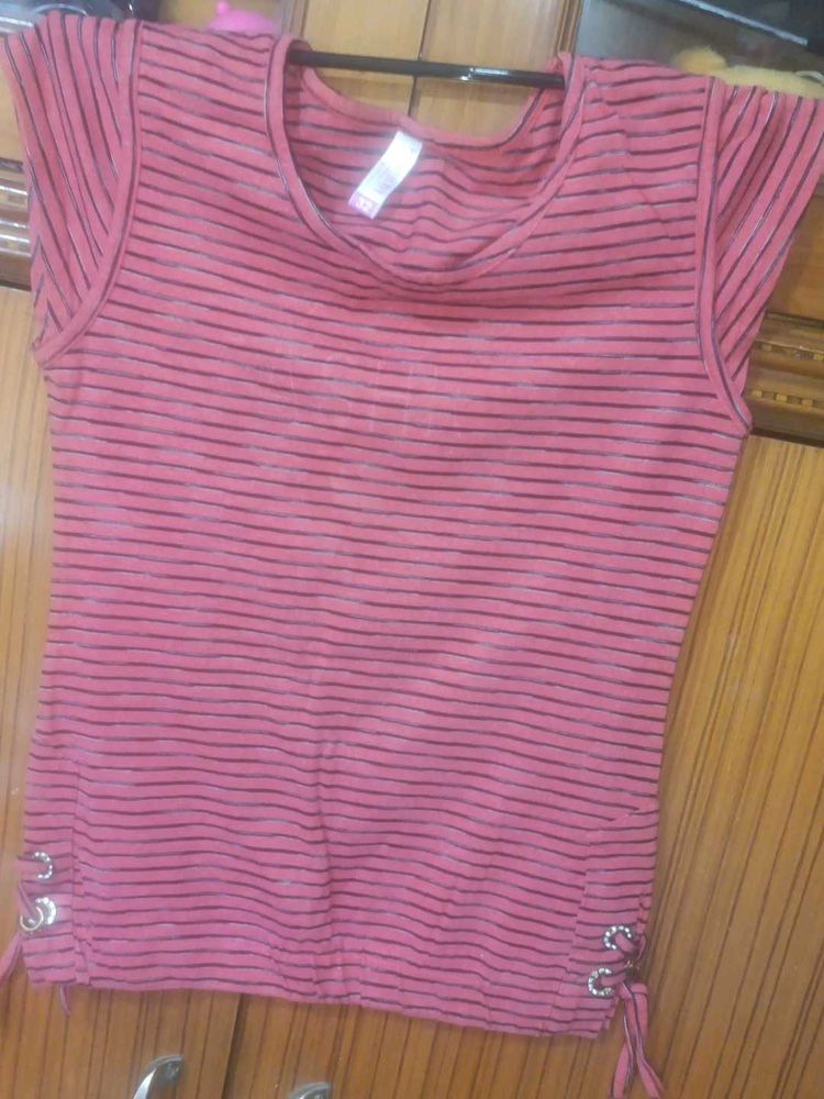 Simple Red Top For Casual Use